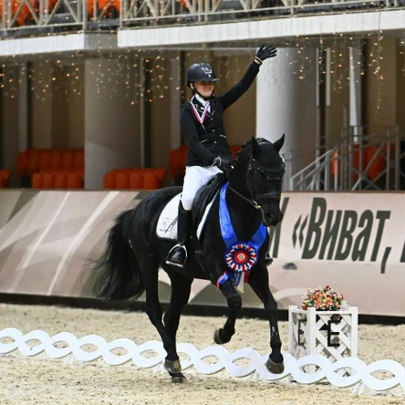 Индивидуальное занятие по верховой езде для детей